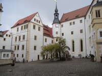 052 Inner courtyard (600 x 450).jpg