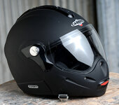 helmet1.jpg