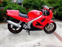 vfr750 1.jpg