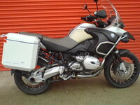 Adventure Panniuer 4.JPG