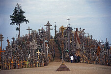 hill-crosses-01-500.jpg