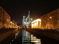 800px-Church_of_the_Saviour_on_the_Blood_at_Night,_St._Petersburg,_Russia...jpg