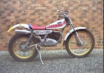 Yamaha Majesty Right Side - Dec 20031.jpg
