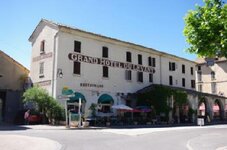 hotel levant.jpg
