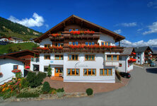 hotel_02.jpg